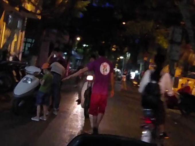 noi khiep so khi di qua pho “trai vay” o thu do - 2