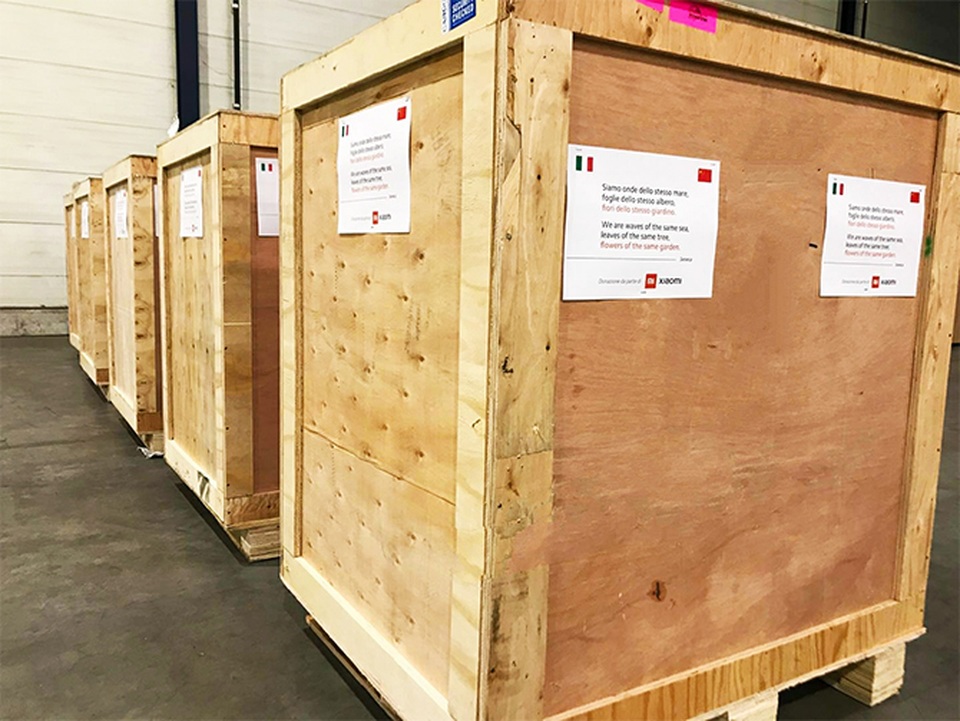 Italy: Apple đóng toàn bộ cửa hàng, Xiaomi phát khẩu trang miễn phí - 3 Italy: Apple đóng toàn bộ cửa hàng, Xiaomi phát khẩu trang miễn phí - 3