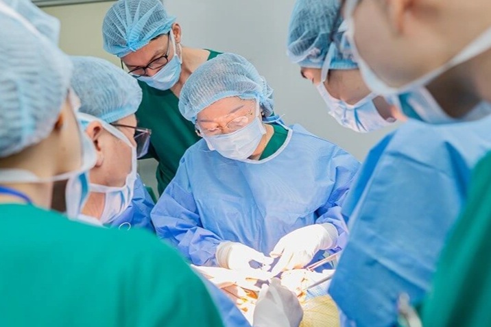 Vợ và cha mất vì ung thư, người đàn ông bàng hoàng phát hiện ung thư lưỡi - 1