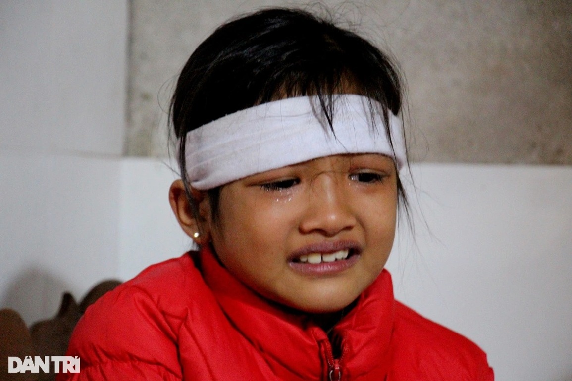 Cha tử nạn trên biển, hai đứa con thơ khóc òa van xin mẹ đừng chết - 3 Cha tử nạn trên biển, hai đứa con thơ khóc òa van xin mẹ đừng chết - 3