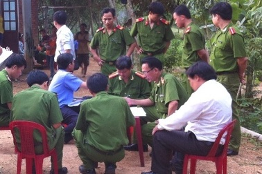 Thi thể bé trai 11 tuổi mắc trong bụi tre