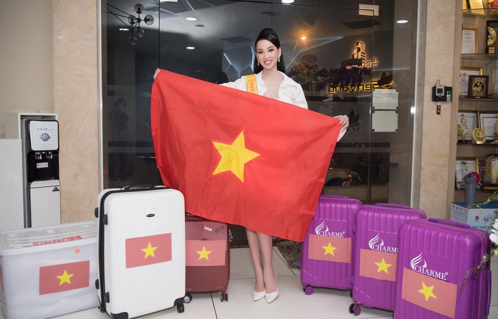 Sao Việt gặp sự cố sân bay: Suýt mất kim cương, bị giữ vì hành lý đáng nghi - 4 Sao Việt gặp sự cố sân bay: Suýt mất kim cương, bị giữ vì hành lý đáng nghi - 4