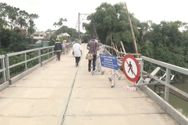 Sẽ xây dựng cầu cứng thay thế cầu treo vụ ô tô lao xuống sông Giăng