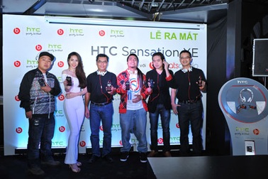 Làng công nghệ “đổ bộ” trong ngày “ngàn năm có một”