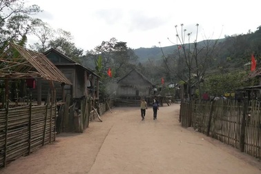 Tết đầm ấm trong ngôi nhà mơ ước của đồng bào Arem