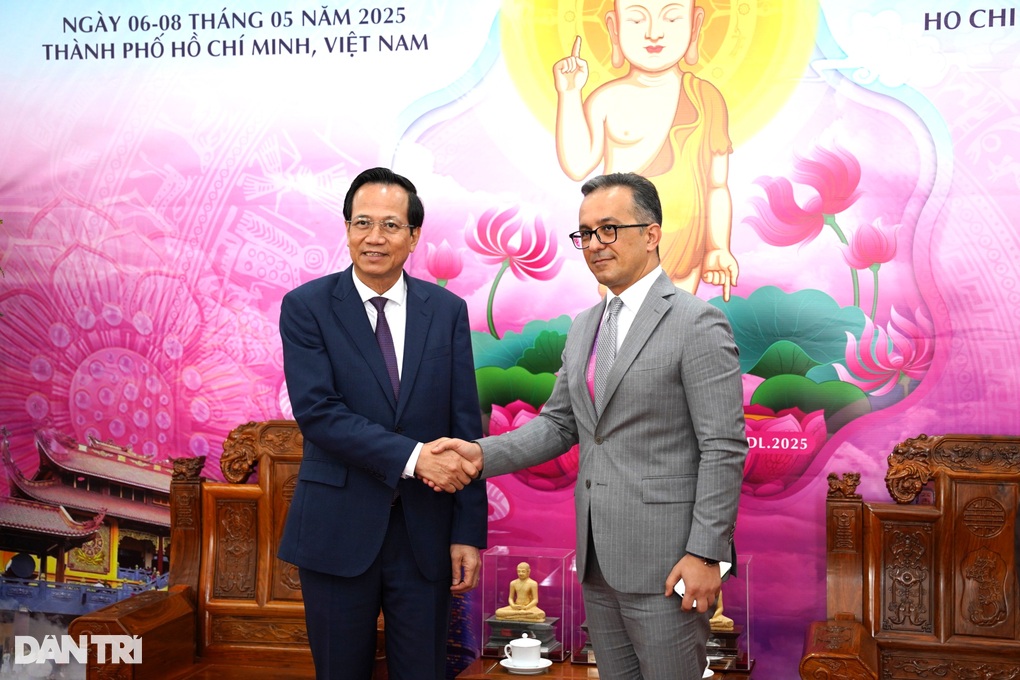 Bộ trưởng Đào Ngọc Dung: Việt Nam quý trọng tự do tôn giáo - 1 Bộ trưởng Đào Ngọc Dung: Việt Nam quý trọng tự do tôn giáo - 1