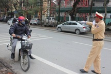 Cảnh sát giao thông đi một mình có được xử phạt người vi phạm?