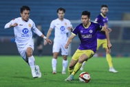 Ghi 2 bàn phút bù giờ, Nam Định thắng nghẹt thở Hà Nội FC