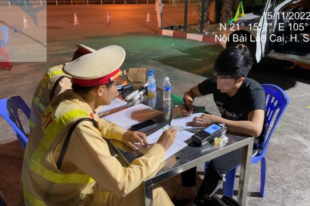 Phát hiện nhiều tài xế dương tính với ma túy trên cao tốc - 1 Phát hiện nhiều tài xế dương tính với ma túy trên cao tốc - 1