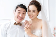 Vợ NSND Công Lý nói về đám cưới "kỳ lạ" 3 năm trước: Bạn thân ai cũng cản