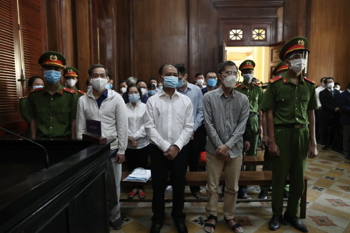 Nguyên Phó Chủ tịch UBND TPHCM Trần Vĩnh Tuyến bị đề nghị 8 năm tù - 1 Nguyên Phó Chủ tịch UBND TPHCM Trần Vĩnh Tuyến bị đề nghị 8 năm tù - 1