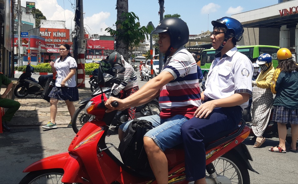 Thi lớp 10 tại TPHCM: Phòng thi đặc biệt chỉ có một thí sinh - 4 Thi lớp 10 tại TPHCM: Phòng thi đặc biệt chỉ có một thí sinh - 4