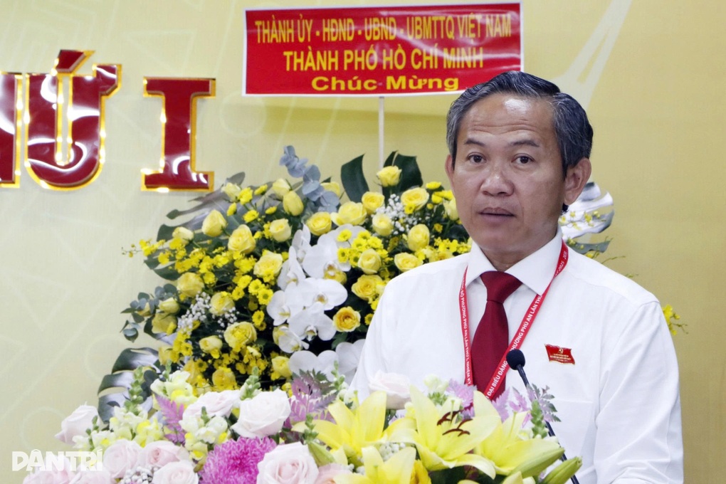 Nguyên Chủ tịch nước Nguyễn Minh Triết dự Đại hội Đảng bộ phường Phú An - 2 Nguyên Chủ tịch nước Nguyễn Minh Triết dự Đại hội Đảng bộ phường Phú An - 2