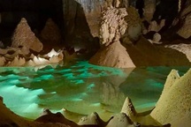 Ngắm hang động có nhũ đá hình tượng Phật ở Thanh Hóa