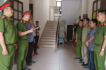 Bắt giám đốc doanh nghiệp ở Huế mua bán trái phép hóa đơn