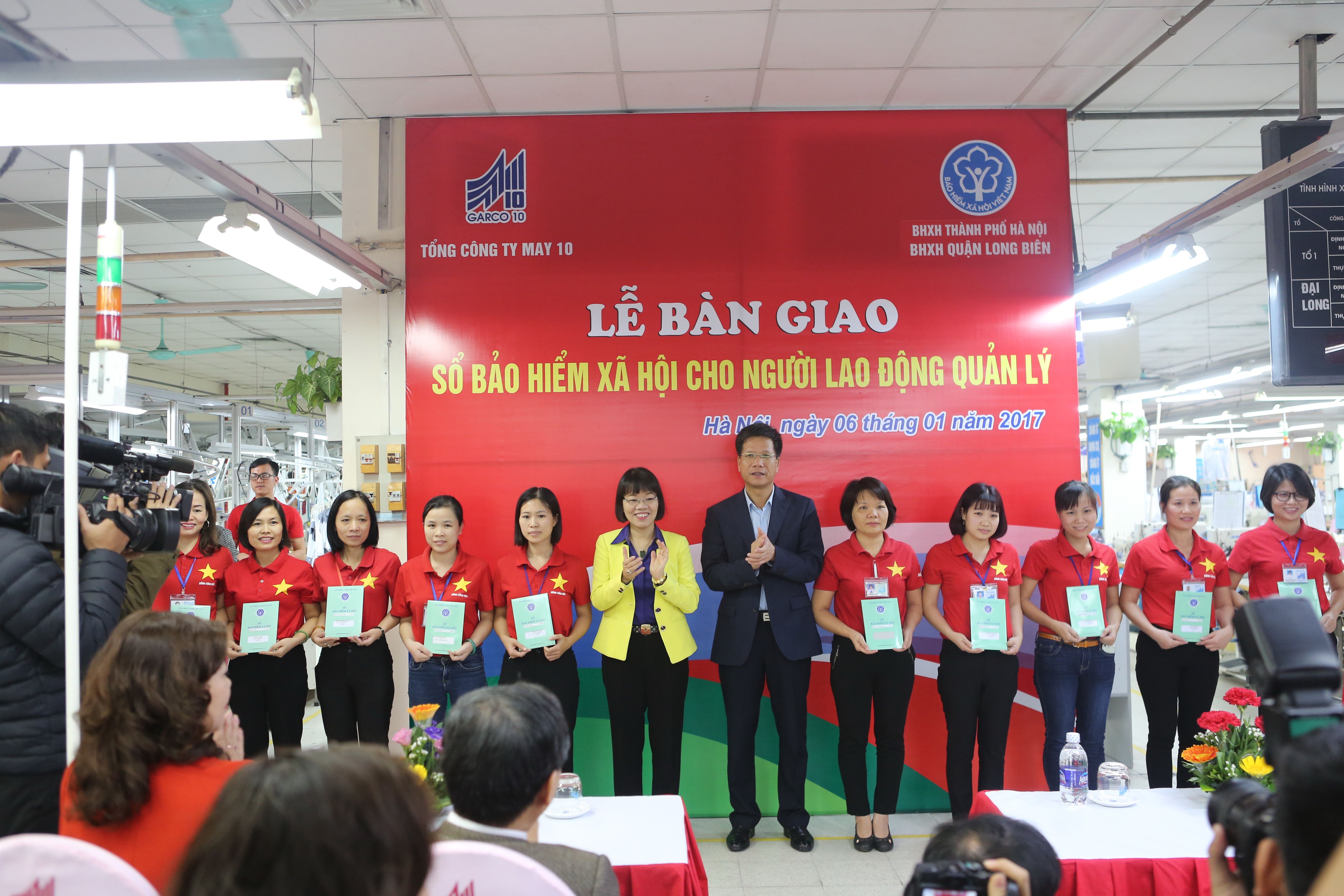 Năm 2019: Hơn 280.000 người tham gia BHXH tự nguyện, bằng kết quả 10 năm trước - 5 Năm 2019: Hơn 280.000 người tham gia BHXH tự nguyện, bằng kết quả 10 năm trước - 5