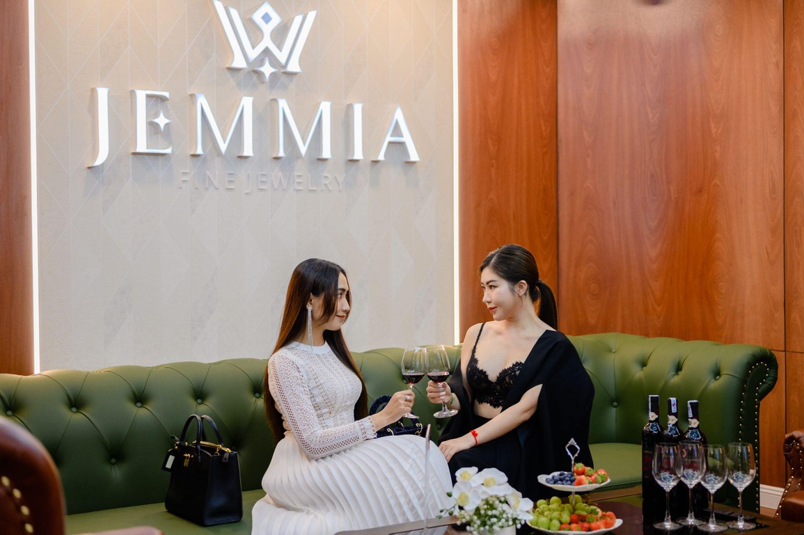 Jemmia Diamond khai trương showroom kim cương đầu tiên - Jemmia Diamond House - 4 Jemmia Diamond khai trương showroom kim cương đầu tiên - Jemmia Diamond House - 4