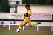 Quang Hải làm nên lịch sử trong ngày Pau FC thất bại đậm đà