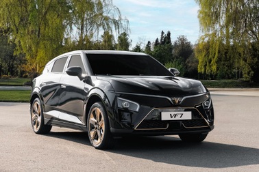 Trải nghiệm từ chủ xe VF 7: Thiết kế sang trọng, vận hành ấn tượng