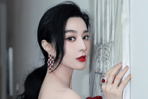 Phong cách quyến rũ của "nữ hoàng thảm đỏ" Phạm Băng Băng ngày trở lại