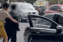 Người đàn ông đi xe sang, rút kiếm dọa nạt nhân viên môi trường ở Nha Trang