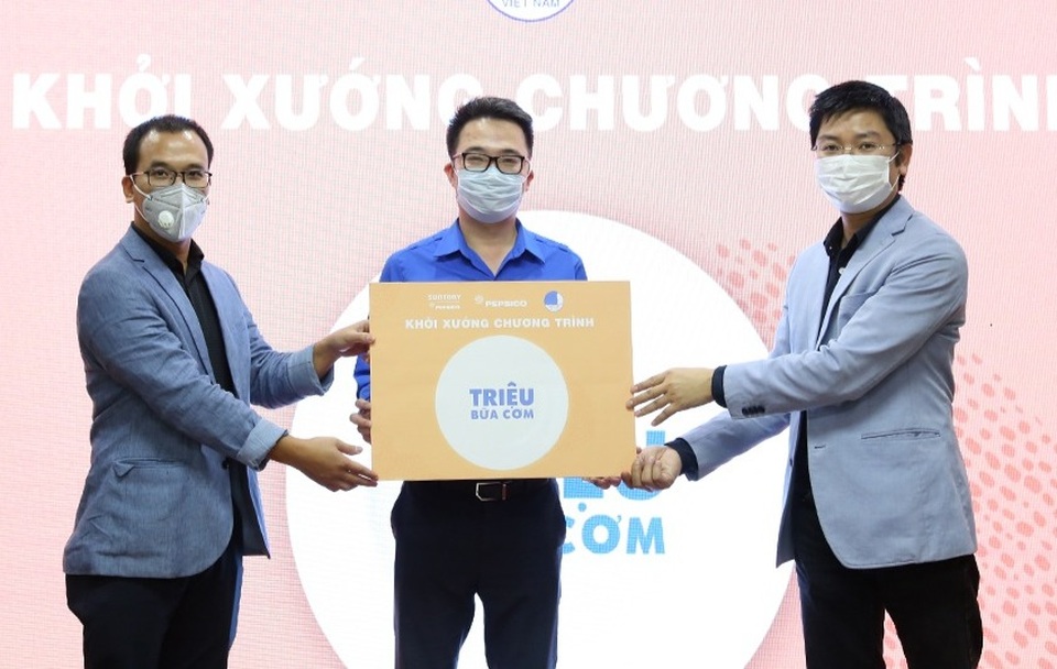 Triệu bữa cơm miễn phí giúp người dân khó khăn vì dịch Covid-19 từ 13/4 - 1 Triệu bữa cơm miễn phí giúp người dân khó khăn vì dịch Covid-19 từ 13/4 - 1