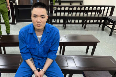 Hai gã đàn ông dàn cảnh chiếm đoạt tiền tỷ của nữ cộng tác viên ngân hàng