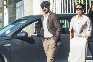 Vợ chồng Beckham đi thăm vườn nho