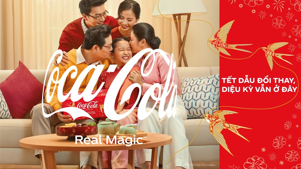Thông điệp Tết 2023 của Coca-Cola: Tết dẫu đổi thay, diệu kỳ vẫn ở đây - 1 Thông điệp Tết 2023 của Coca-Cola: Tết dẫu đổi thay, diệu kỳ vẫn ở đây - 1