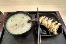 Chuỗi nhà hàng cháo nổi tiếng tận dụng đồ ăn thừa để nấu đồ ăn cho khách