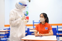 Diễn tập xử lý tình huống thí sinh thi tuyển vào lớp 10 nghi mắc Covid-19