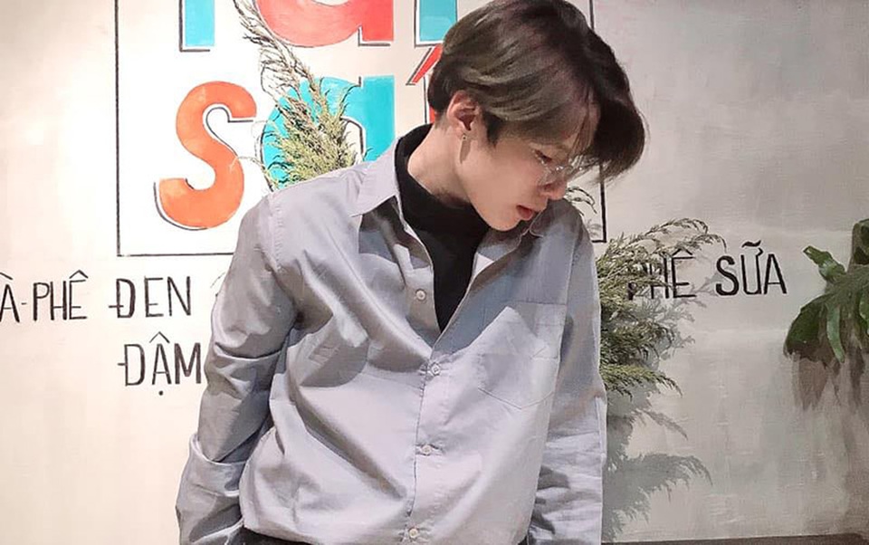 Nam sinh Kinh tế Quốc dân gây chú ý trong ảnh mặc đồ quân sự - 7