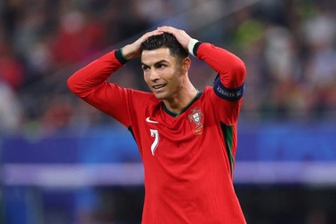 Figo ám chỉ Ronaldo khiến Bồ Đào Nha thất bại tại Euro 2024