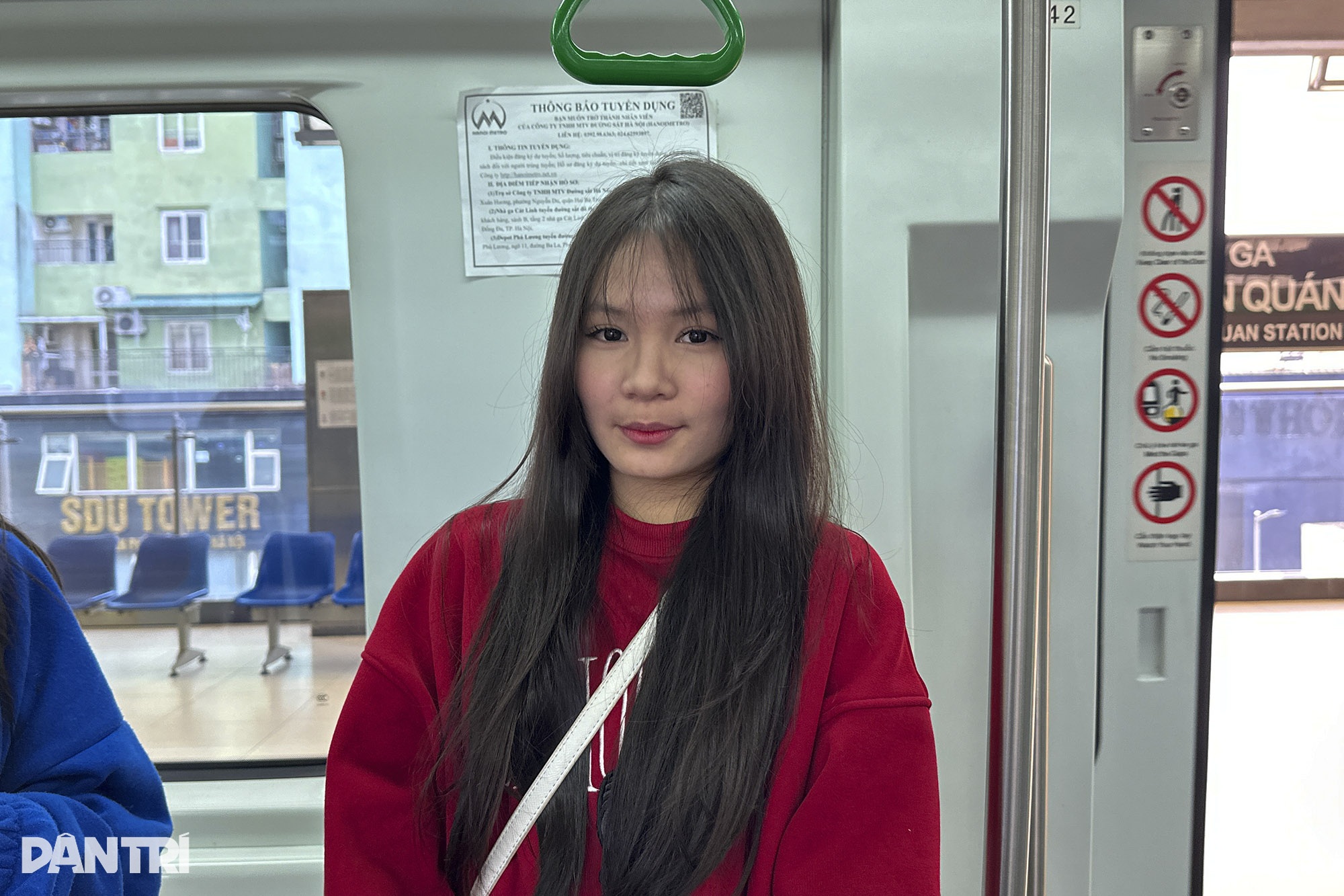 រថភ្លើងទីមួយនៃឆ្នាំម្សាញ់ នាំមនុស្សជាច្រើនមកធ្វើបុណ្យតេត - ៩ Chuyến tàu đầu xuân Ất Tỵ đưa nhiều người dân đi chúc Tết - 9