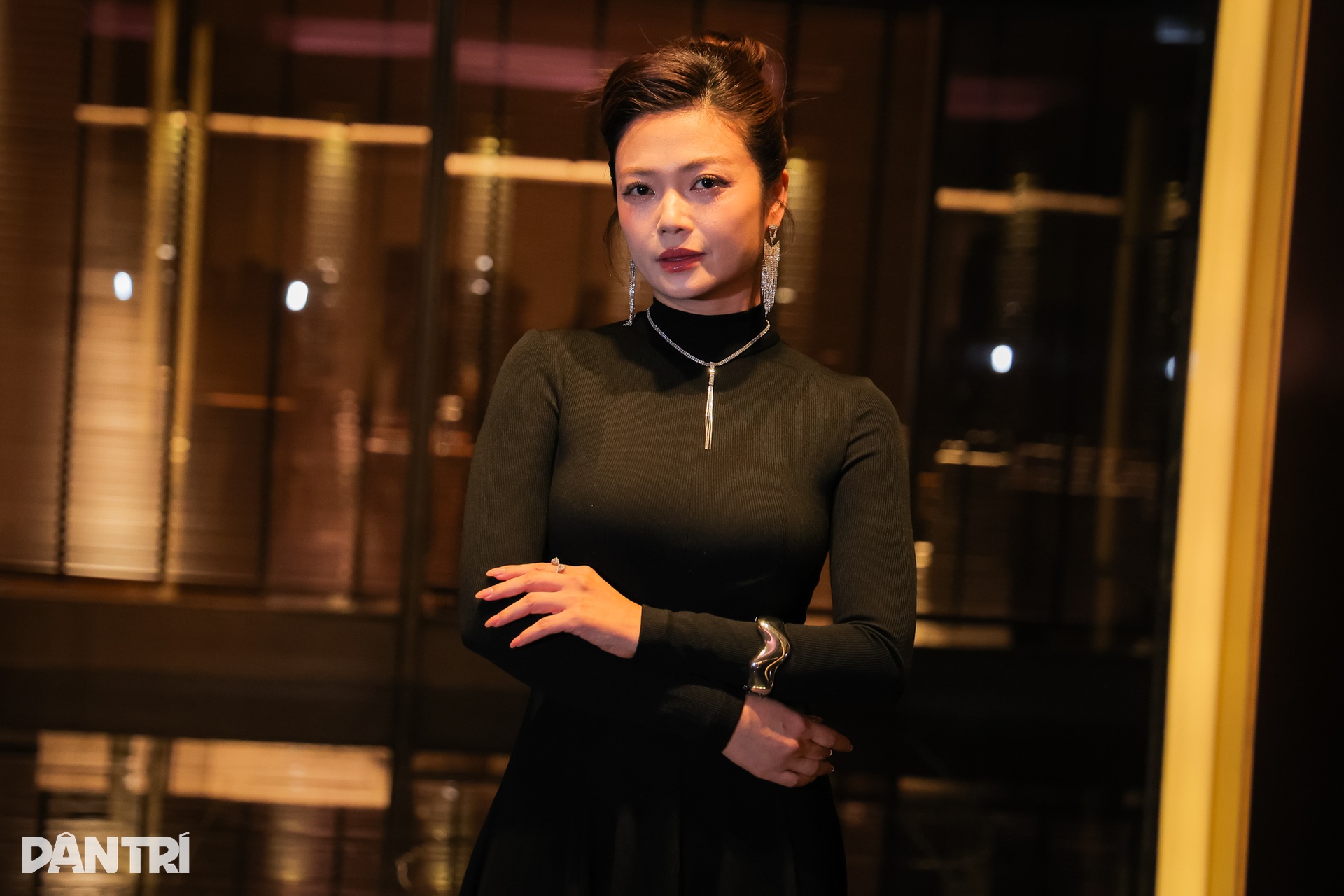 Kiều Anh đọ nhan sắc trẻ đẹp với nữ diễn viên kém 20 tuổi phim giờ vàng VTV - 6 Kiều Anh đọ nhan sắc trẻ đẹp với nữ diễn viên kém 20 tuổi phim giờ vàng VTV - 6