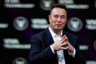 Ông Elon Musk được trao cơ hội để thành người đầu tiên có 1.000 tỷ USD