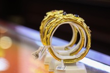 Giá vàng tăng mạnh, chênh lệch gần 8 triệu đồng/lượng