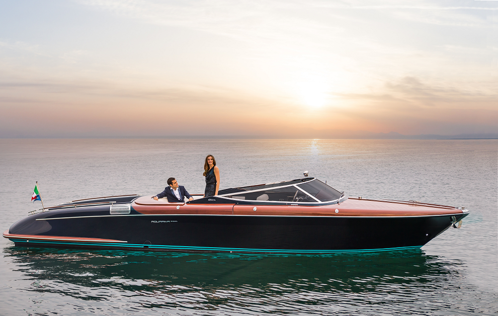 LuxYacht bàn giao Du thuyền hạng sang Riva Aquariva Super tại thị trường Đông Nam Á cho Nova Cruises - 5 LuxYacht bàn giao Du thuyền hạng sang Riva Aquariva Super tại thị trường Đông Nam Á cho Nova Cruises - 5