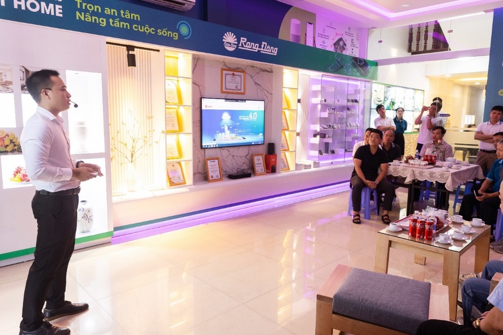 Trải nghiệm showroom Nhà thông minh Rạng Đông - 2 Trải nghiệm showroom Nhà thông minh Rạng Đông - 2