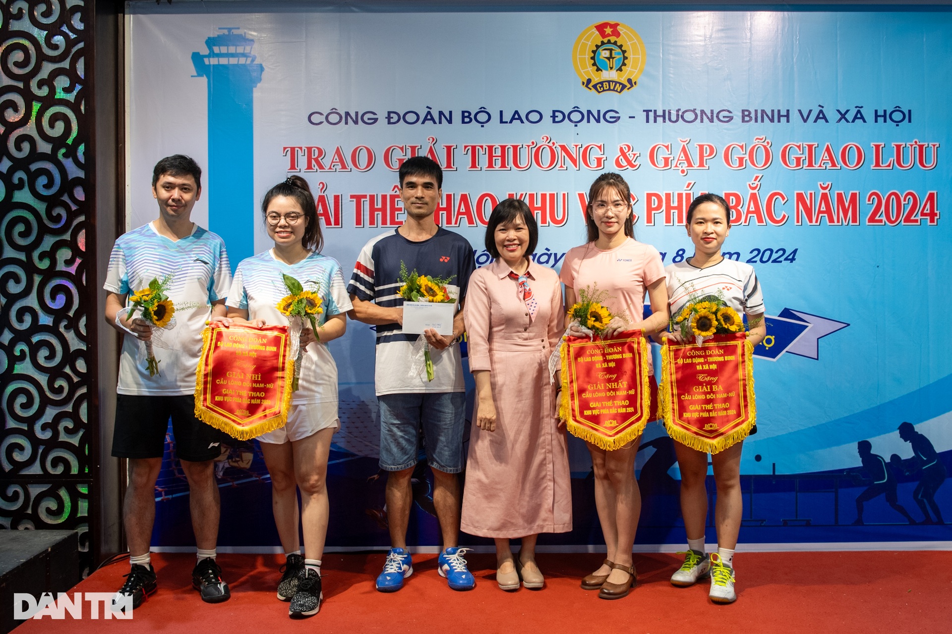 Báo Dân trí tranh tài tại Giải Thể thao khu vực phía Bắc của Bộ LĐ-TBXH - 11 Báo Dân trí tranh tài tại Giải Thể thao khu vực phía Bắc của Bộ LĐ-TBXH - 11