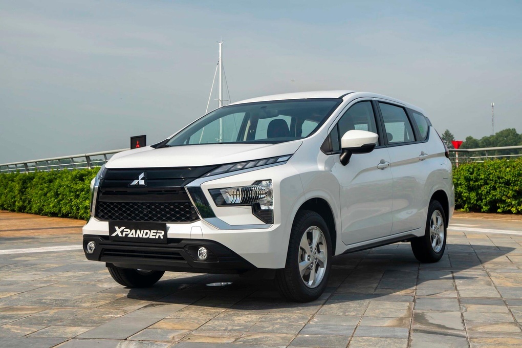 Tầm giá 600 triệu đồng, chọn Suzuki XL7 Hybrid hay Mitsubishi Xpander AT? - 4