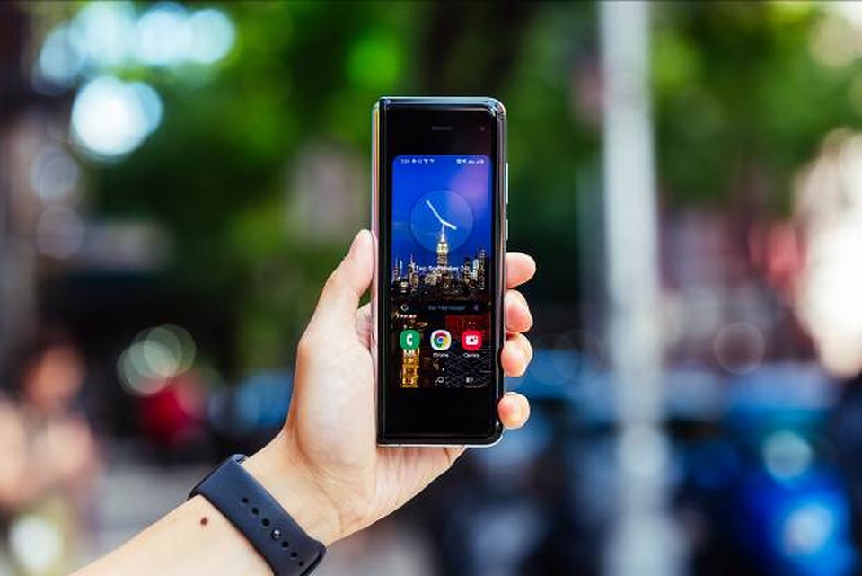 Samsung Galaxy Fold tiên phong trong xu hướng công nghệ cao cấp - 2 Samsung Galaxy Fold tiên phong trong xu hướng công nghệ cao cấp - 2