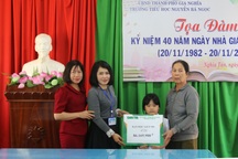 Trao hơn 86 triệu đồng bạn đọc giúp đỡ bé gái mất bố, mẹ bỏ đi