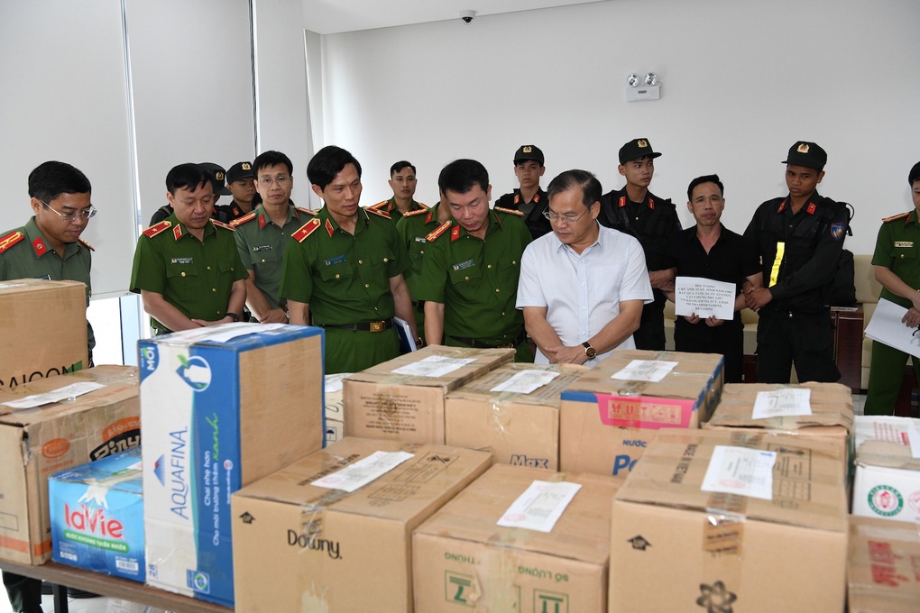 Hơn 700kg ma túy được gắn GPS, tuồn từ Tam giác vàng vào Việt Nam - 2 Hơn 700kg ma túy được gắn GPS, tuồn từ Tam giác vàng vào Việt Nam - 2