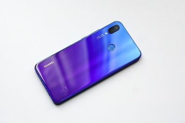 Đánh giá Huawei Nova 3i, smartphone "lai" P20 Pro