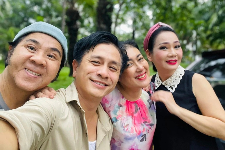 Tin tức hậu trường showbiz