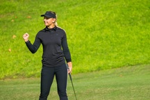 Tay golf nữ xinh đẹp lập kỷ lục sau chức vô địch Open de Espana