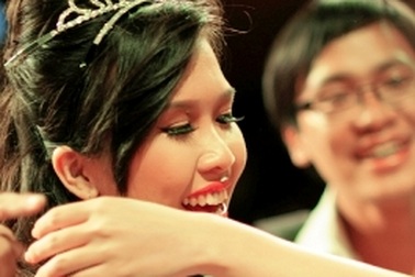 Thuyết phục “bố” để trở thành Hoa khôi Ngoại thương