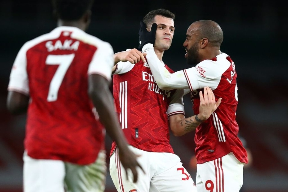 Arsenal 3-1 Chelsea: Kịch bản bất ngờ - 10 Arsenal 3-1 Chelsea: Kịch bản bất ngờ - 10