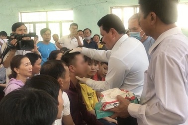 "Thần y" từ đâu tới?